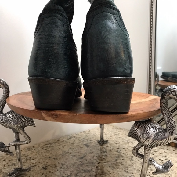 ALCALA’S Women’s Teal Boots / Sophisticated, Yet Rustic Sz 7.5 - Picture 7 of 10